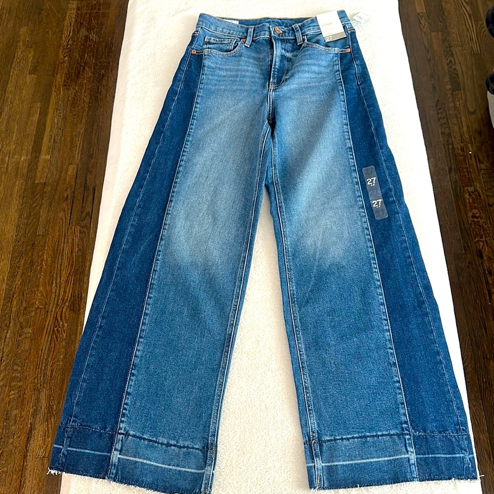 Brand New Gap Denim women’s size 27 High Rise Stride with tags.